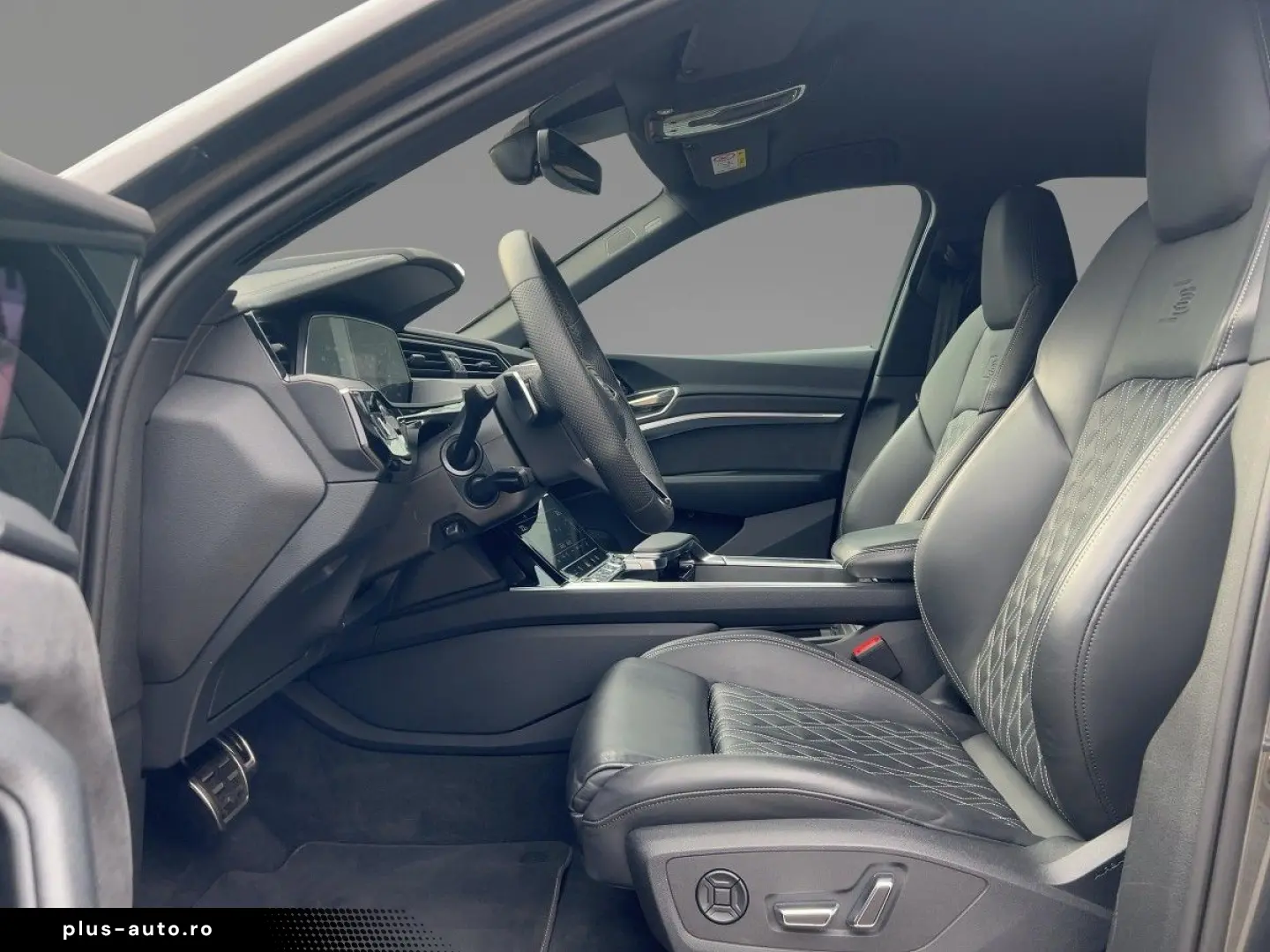 AUDI Q8 2023 — imagine 8