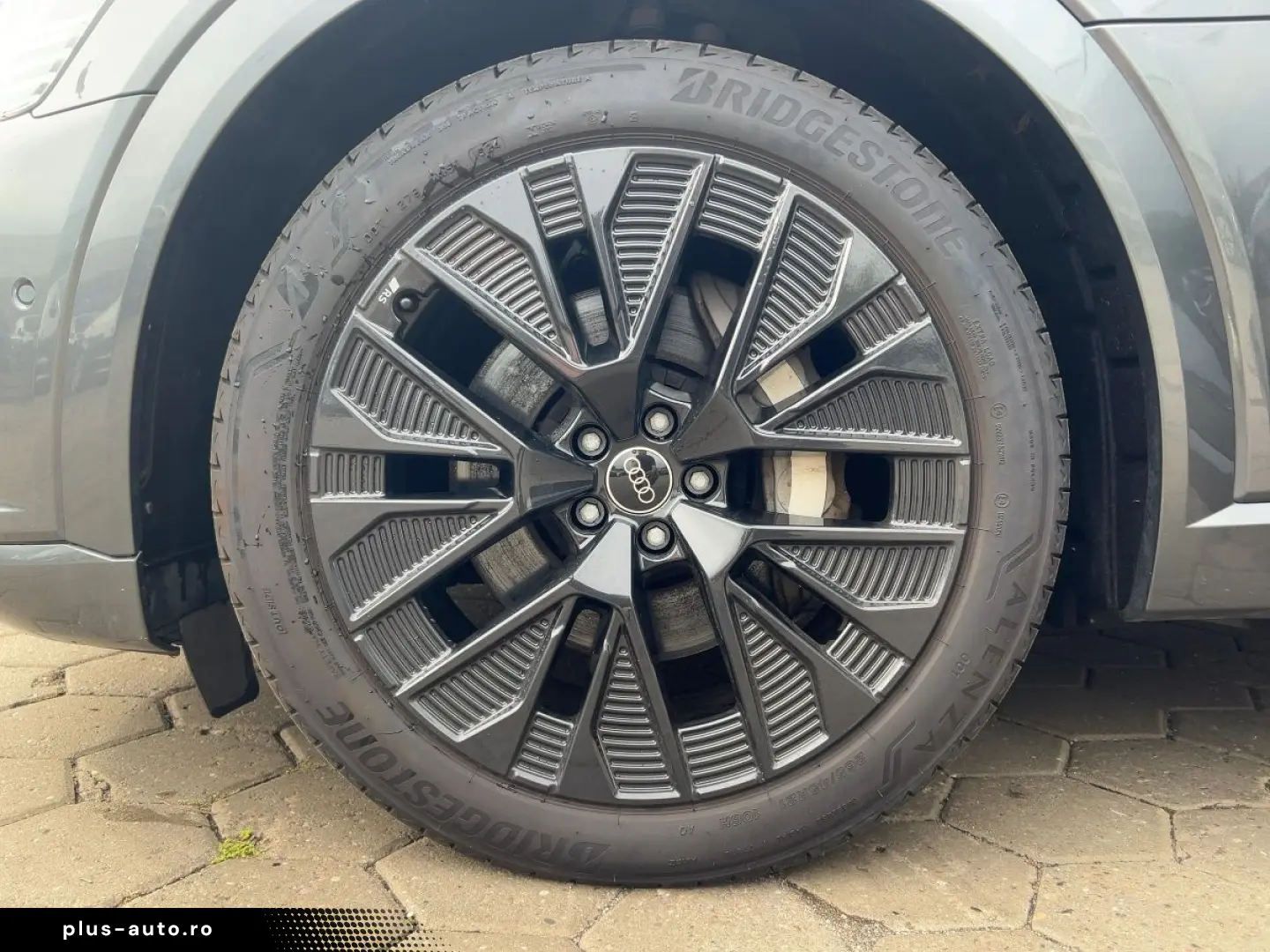 AUDI Q8 2023 — imagine 16