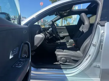MERCEDES-BENZ CLA 200 Aut. AMG-Line Pano R.Kamera