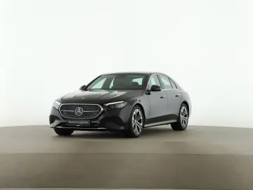 MERCEDES-BENZ E 200 Avantgarde Distr. Kamera LED Navi