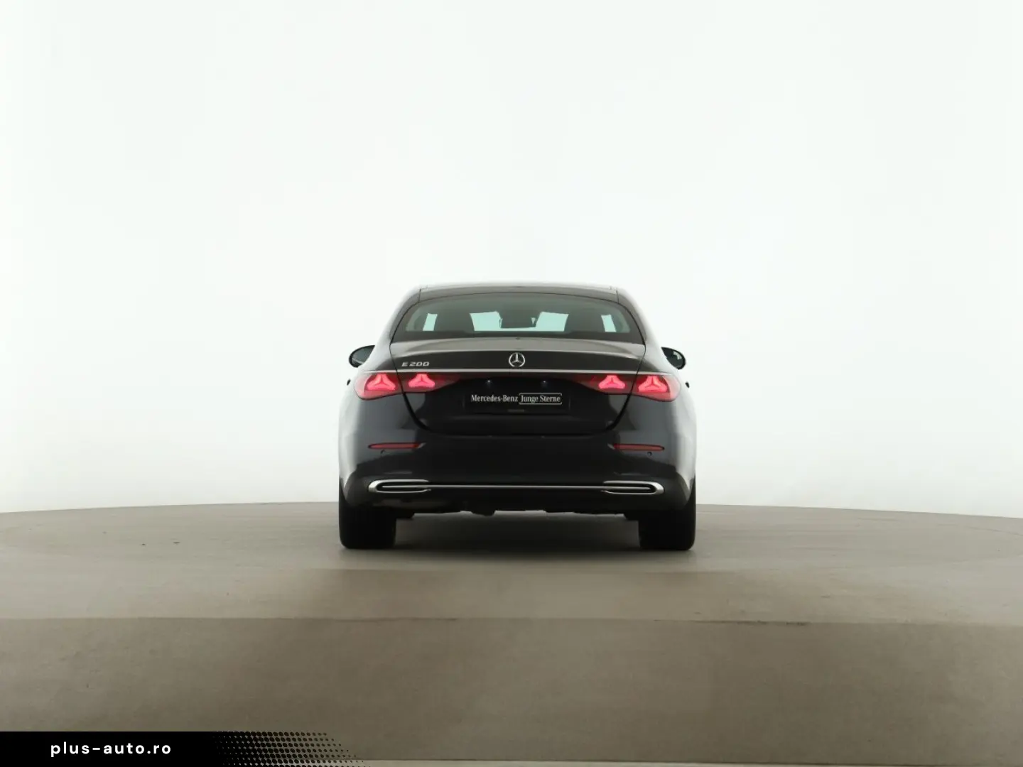 MERCEDES-BENZ E 200 Avantgarde Distr. Kamera LED Navi