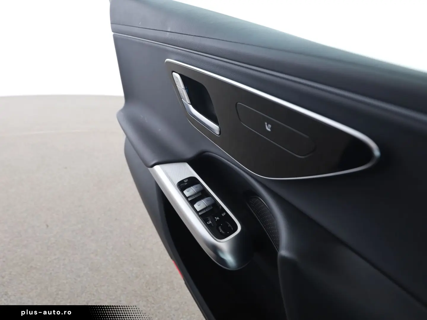 MERCEDES-BENZ E 200 Avantgarde Distr. Kamera LED Navi