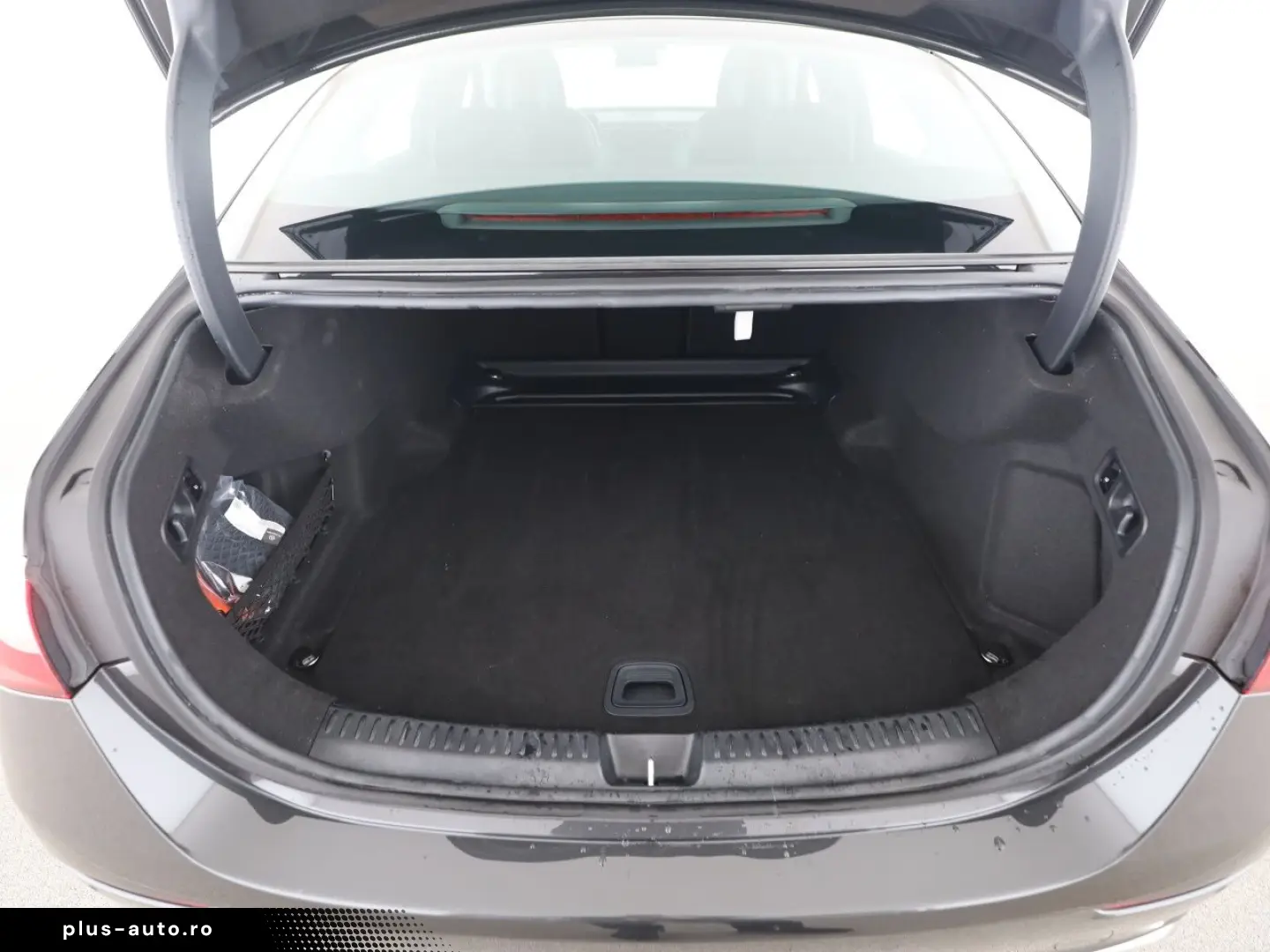MERCEDES-BENZ E 200 Avantgarde Distr. Kamera LED Navi