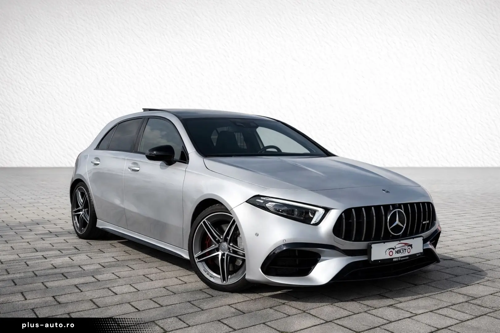 MERCEDES-BENZ A 45 AMG 4Matic Schalensitze Pano