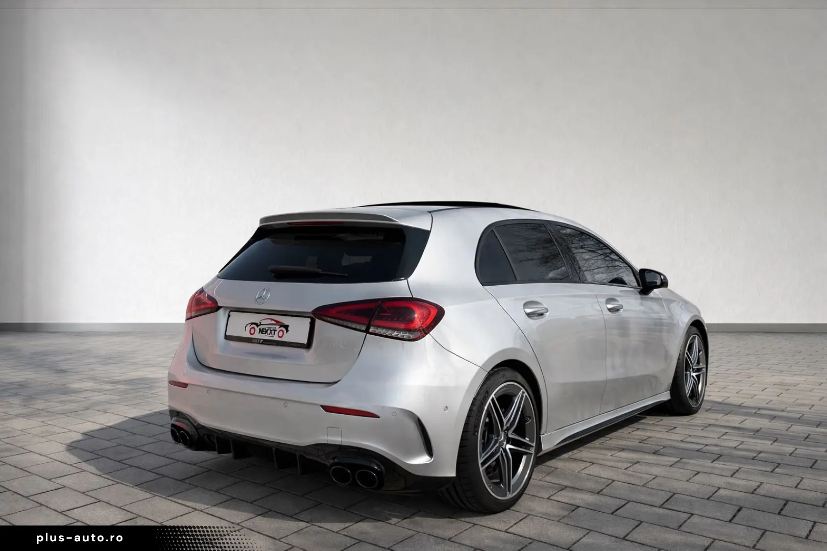 MERCEDES-BENZ A 45 AMG 4Matic Schalensitze Pano