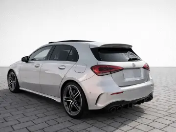 MERCEDES-BENZ A 45 AMG 4Matic Schalensitze Pano