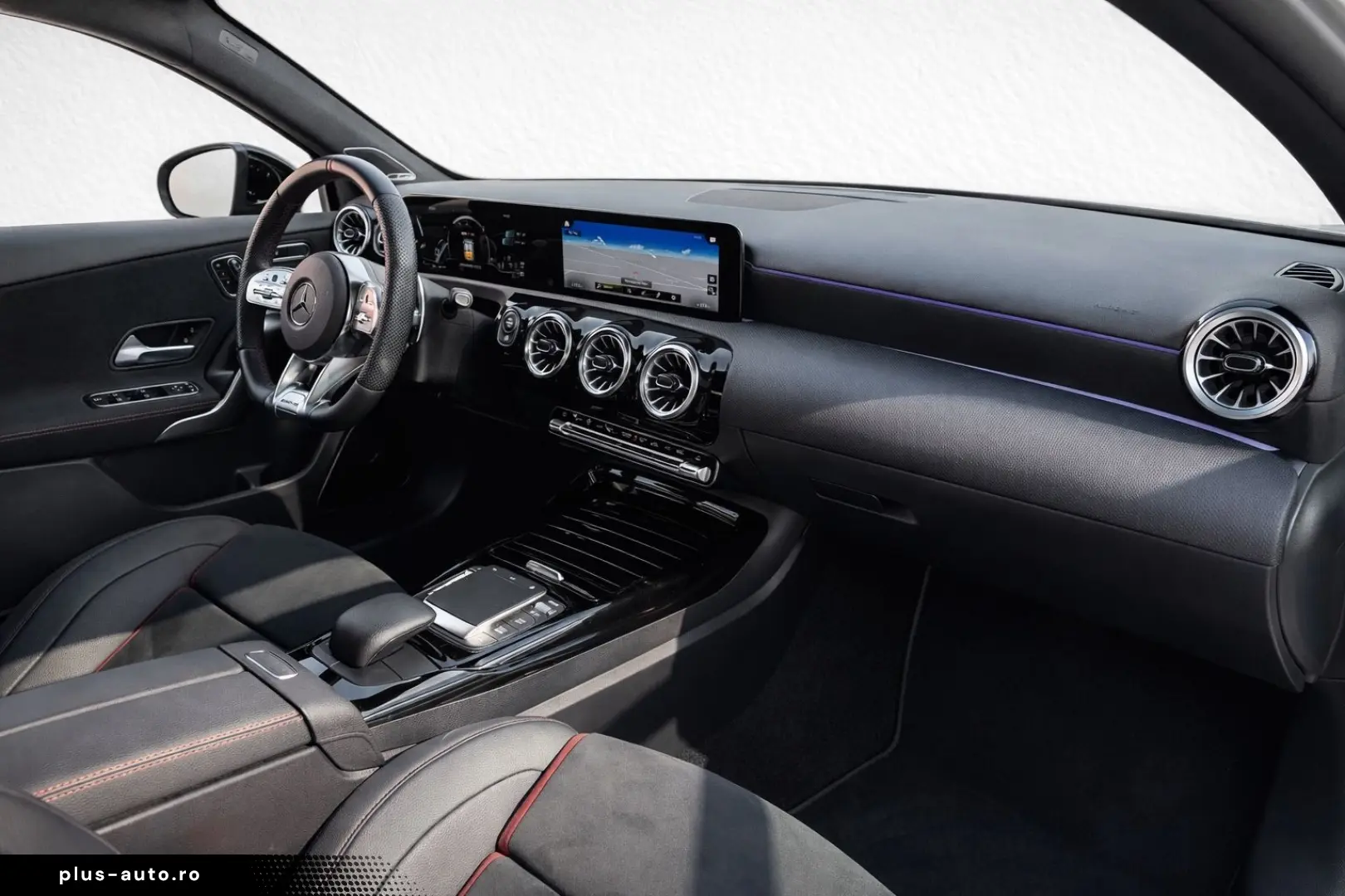 MERCEDES-BENZ A 45 AMG 4Matic Schalensitze Pano
