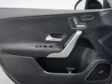 MERCEDES-BENZ A 45 AMG 4Matic Schalensitze Pano