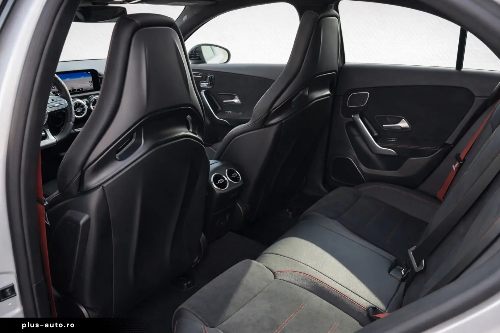 MERCEDES-BENZ A 45 AMG 4Matic Schalensitze Pano