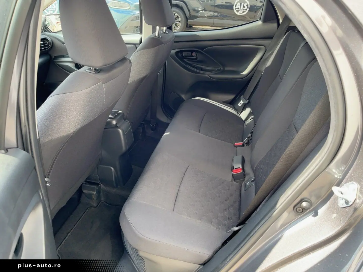 TOYOTA Yaris 2024 — imagine 10