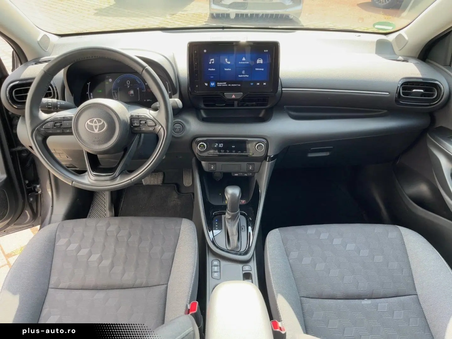TOYOTA Yaris 2024 — imagine 12