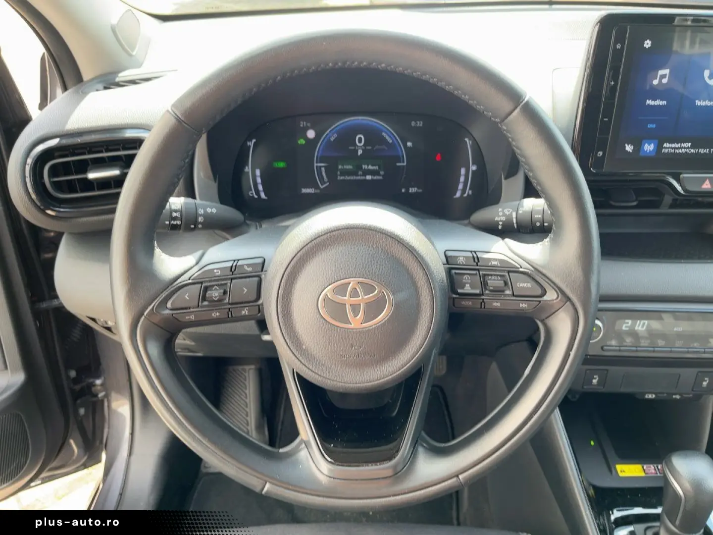 TOYOTA Yaris 2024 — imagine 13