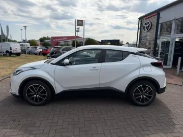TOYOTA C-HR Hybrid Flow