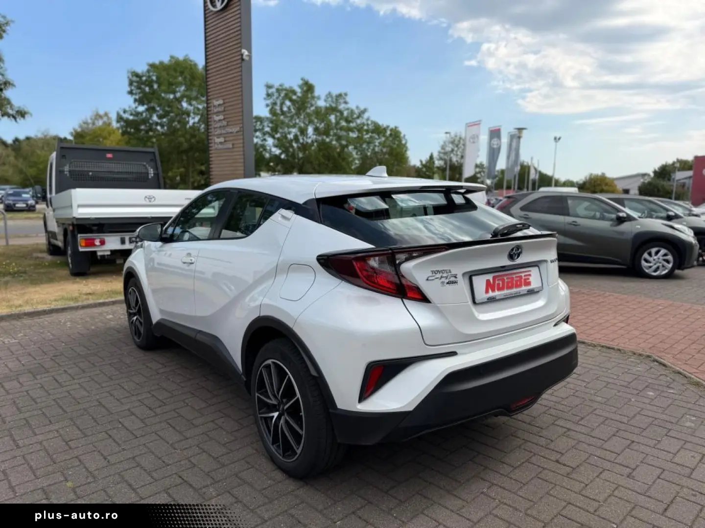 TOYOTA C-HR Hybrid Flow