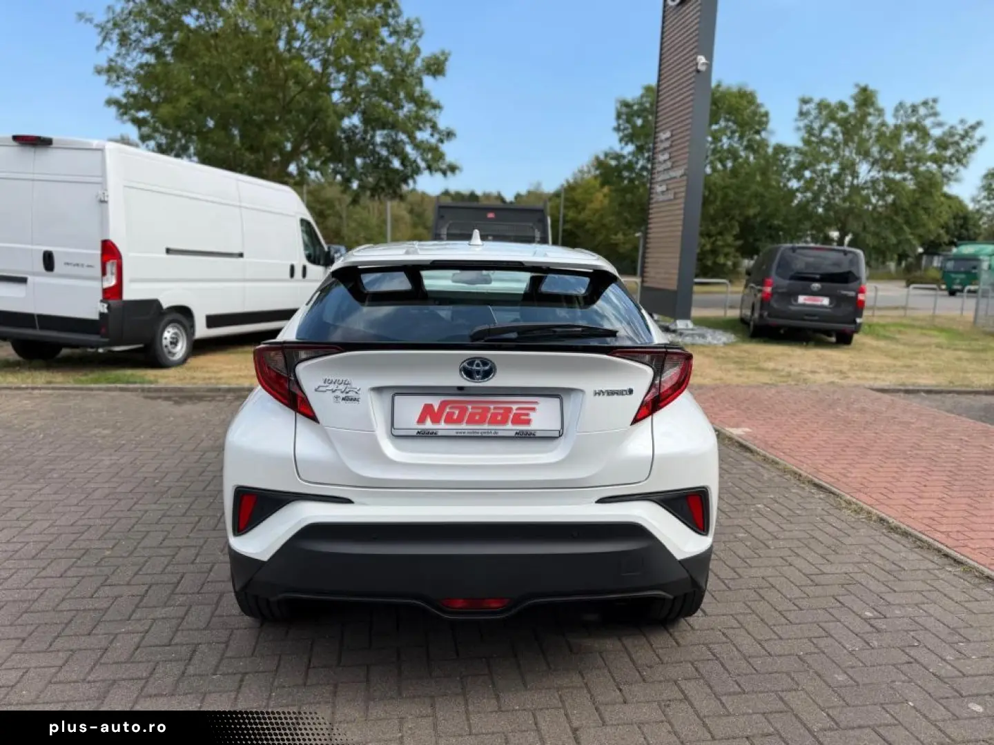 TOYOTA C-HR Hybrid Flow