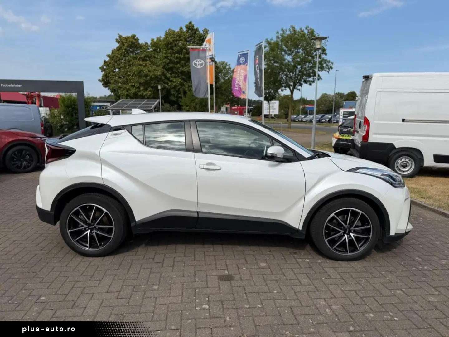 TOYOTA C-HR Hybrid Flow