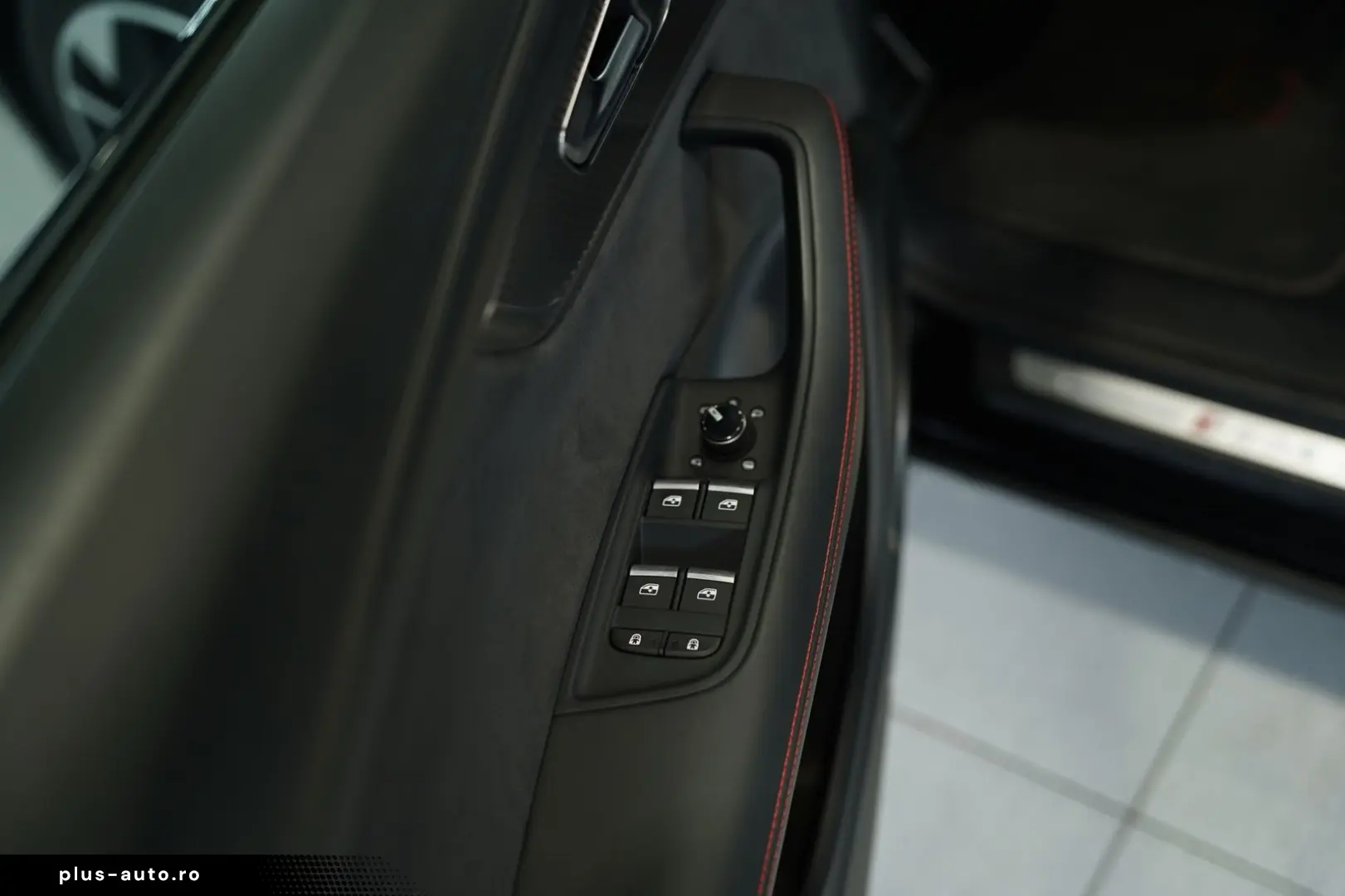 AUDI RS Q8 2022 — imagine 23