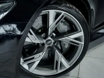 AUDI RS6 Avant q. 2.H 22  S-AGA  Dynamik  B&O  MwSt