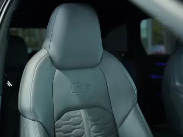 AUDI RS6 Avant q. 2.H 22  S-AGA  Dynamik  B&O  MwSt