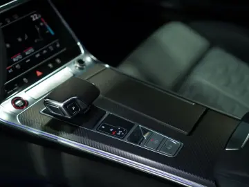 AUDI RS6 Avant q. 2.H 22  S-AGA  Dynamik  B&O  MwSt