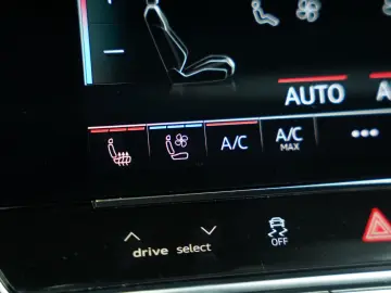 AUDI RS6 Avant q. 2.H 22  S-AGA  Dynamik  B&O  MwSt