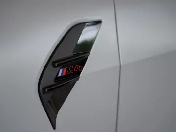 BMW M4 CSL  Carbon Schale Keramik Aerody Capristo