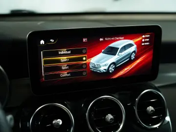 MERCEDES-BENZ GLC 400 d 4M AMG Line  1.H  Digital  A…