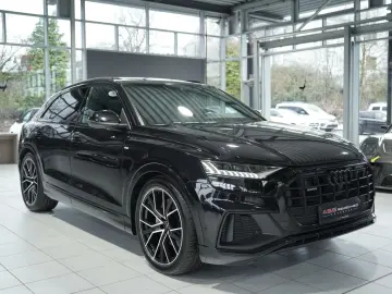 AUDI Q8 50 TDI q. S line  1.H  22  Virtual Pano B&O