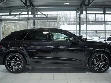 AUDI Q8 50 TDI q. S line  1.H  22  Virtual Pano B&O