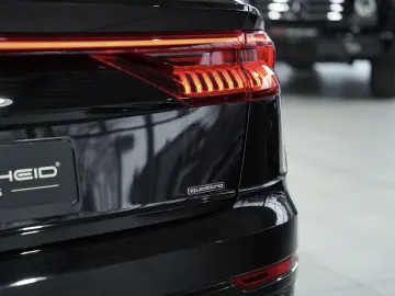 AUDI Q8 50 TDI q. S line  1.H  22  Virtual Pano B&O