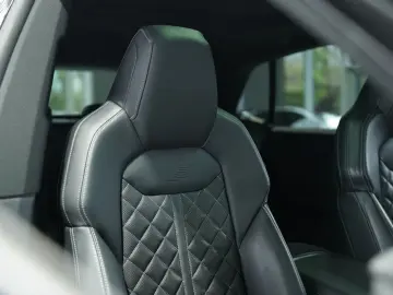 AUDI Q8 50 TDI q. S line  1.H  22  Virtual Pano B&O