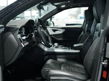 AUDI Q8 50 TDI q. S line  1.H  22  Virtual Pano B&O