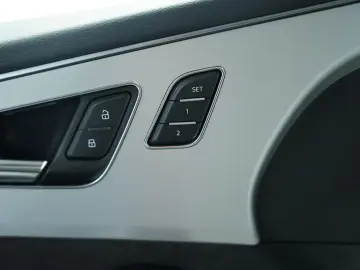 AUDI Q8 50 TDI q. S line  1.H  22  Virtual Pano B&O