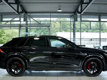 AUDI Q8 50 TDI q. S line  2.H  23  B&O Pano Virtual