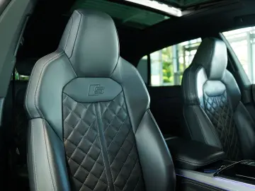 AUDI Q8 50 TDI q. S line  2.H  23  B&O Pano Virtual