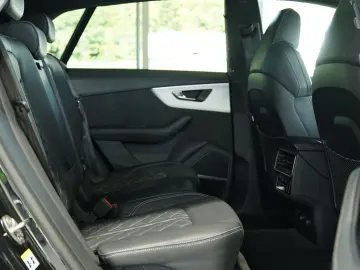 AUDI Q8 50 TDI q. S line  2.H  23  B&O Pano Virtual