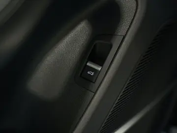 AUDI Q8 50 TDI q. S line  2.H  23  B&O Pano Virtual