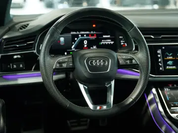 AUDI Q8 50 TDI q. S line  2.H  23  B&O Pano Virtual