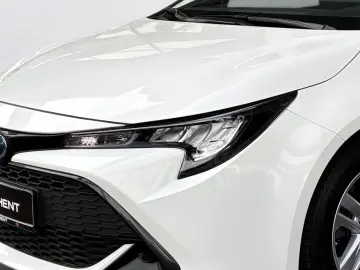 TOYOTA Corolla 1.8 Comfort Kamera LED Navi ACC LM SpurH