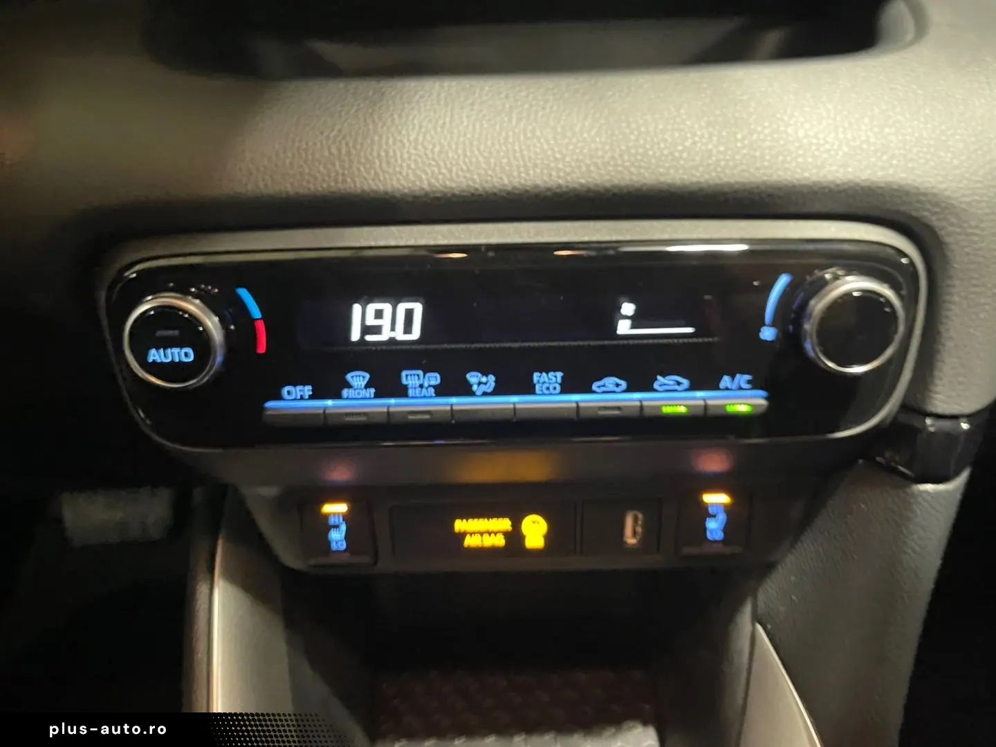 TOYOTA Yaris 2024 — imagine 18