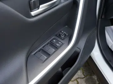 TOYOTA RAV 4 2.5 Hybrid Leder  PDC v h  el. Heckklappe