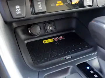 TOYOTA RAV 4 2.5 Hybrid Leder  PDC v h  el. Heckklappe