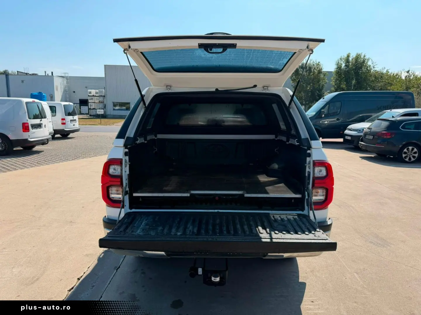 TOYOTA Hilux Double Cab Comfort (Stock ID 07802)