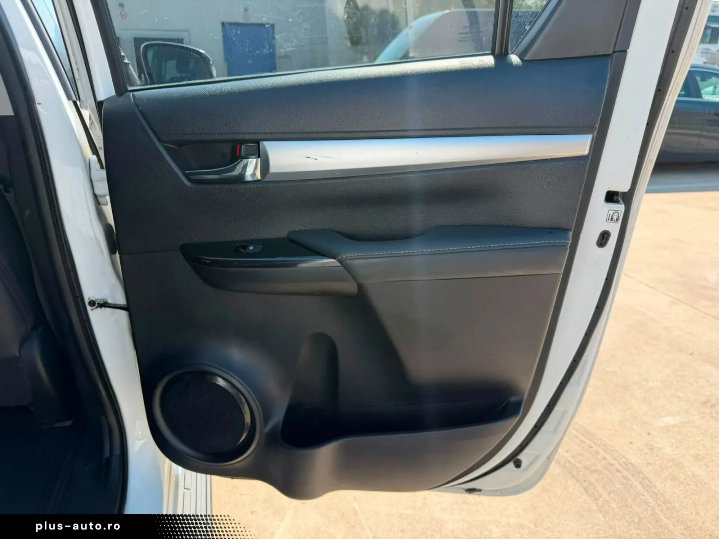 TOYOTA Hilux Double Cab Comfort (Stock ID 07802)