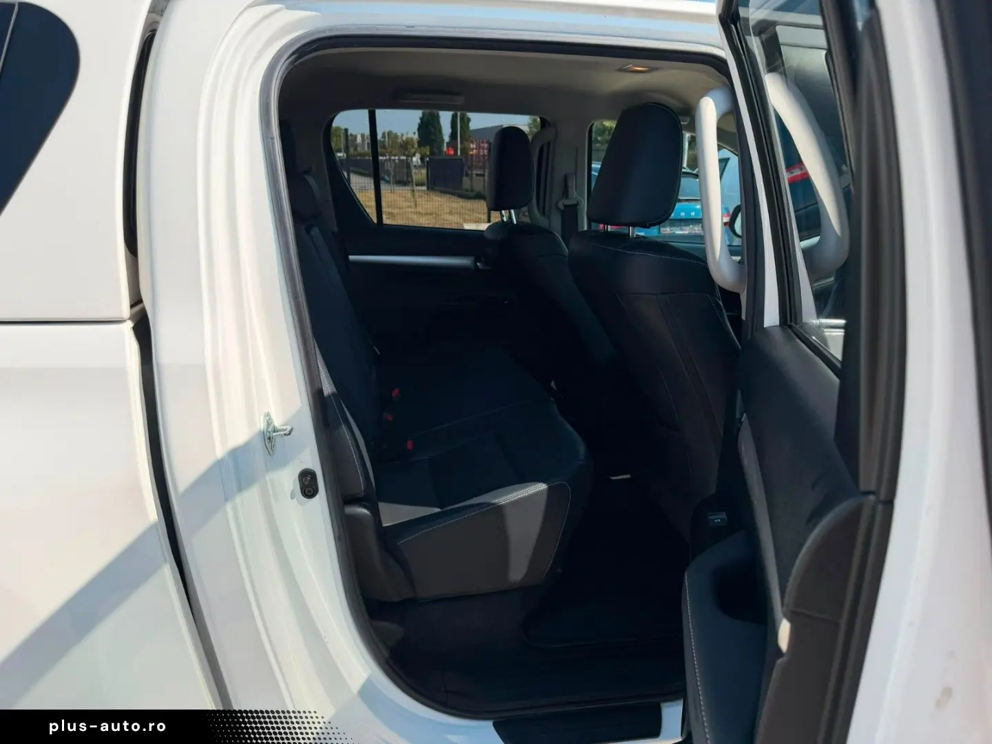 TOYOTA Hilux Double Cab Comfort (Stock ID 07802)