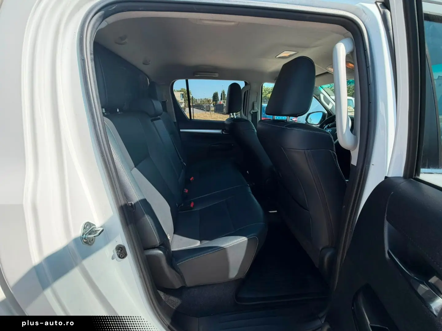 TOYOTA Hilux Double Cab Comfort (Stock ID 07802)