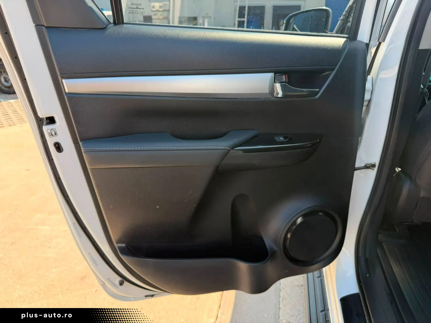 TOYOTA Hilux Double Cab Comfort (Stock ID 07802)