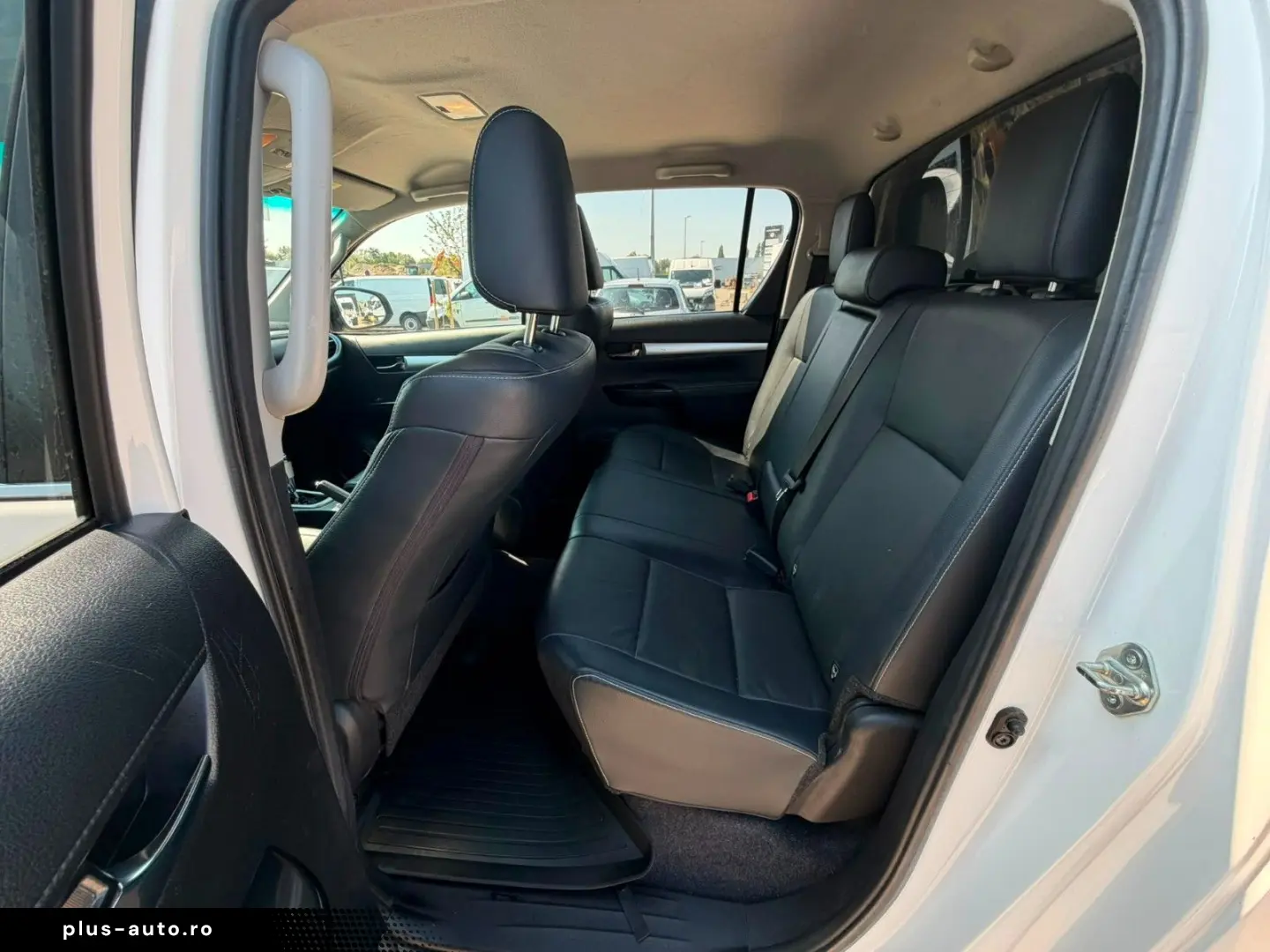 TOYOTA Hilux Double Cab Comfort (Stock ID 07802)