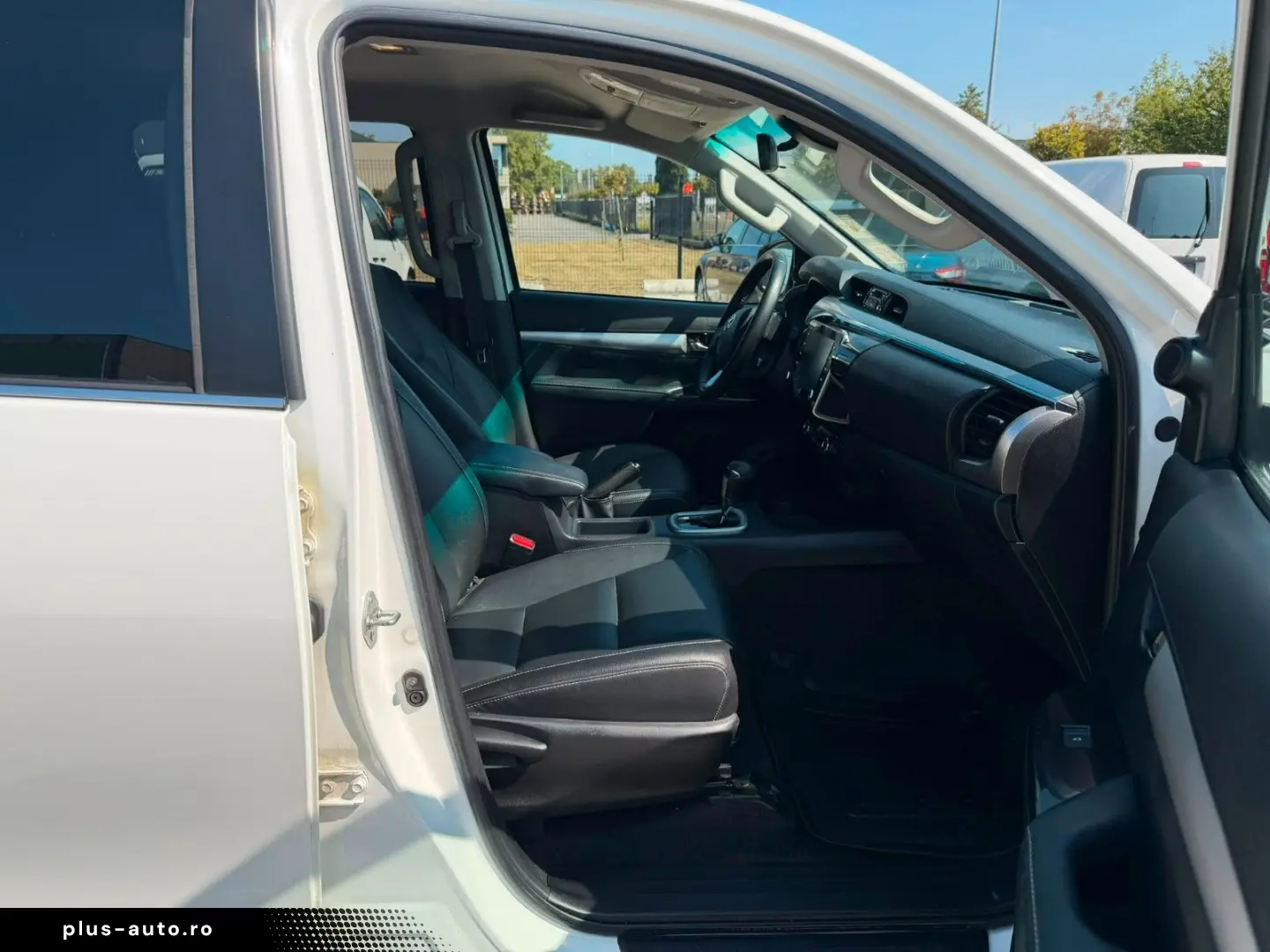 TOYOTA Hilux Double Cab Comfort (Stock ID 07802)