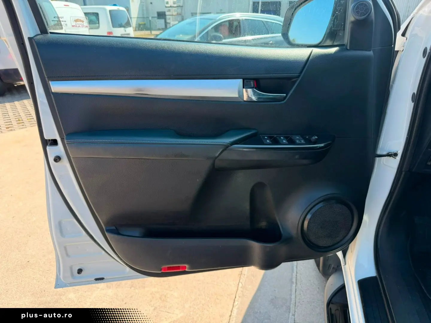 TOYOTA Hilux Double Cab Comfort (Stock ID 07802)